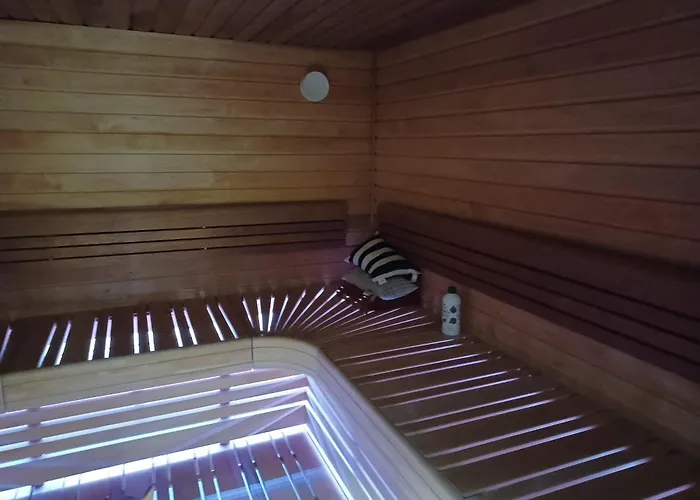 Countryside Next To Center 招待所 凯米