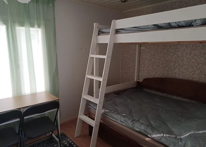 Countryside Next To Center 招待所 3*